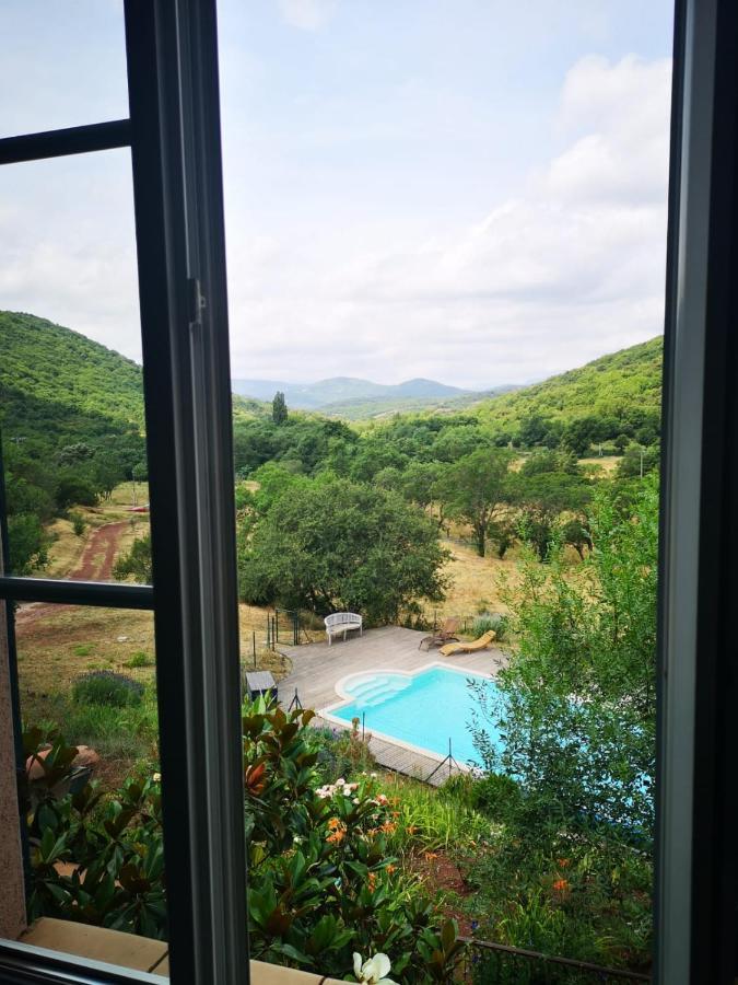 Domaine De Montbarri Bed & Breakfast La Tour-sur-Orb Exterior photo